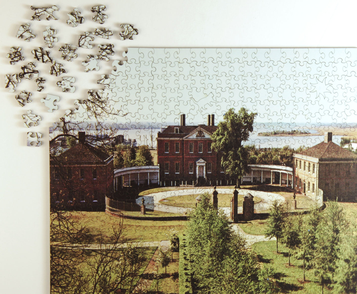 Tryon Palace, wooden puzzle, 467 pcs